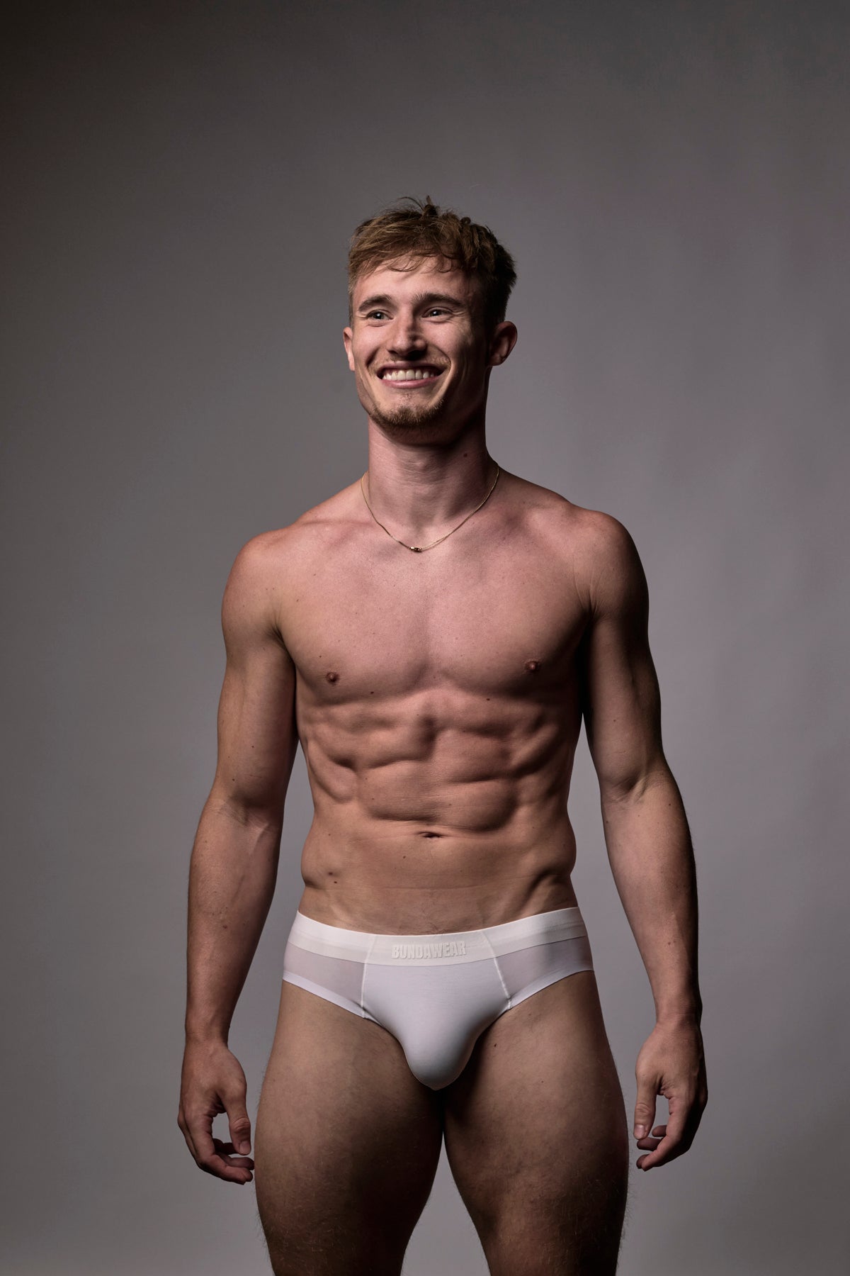 BUNDA-Air Briefs White